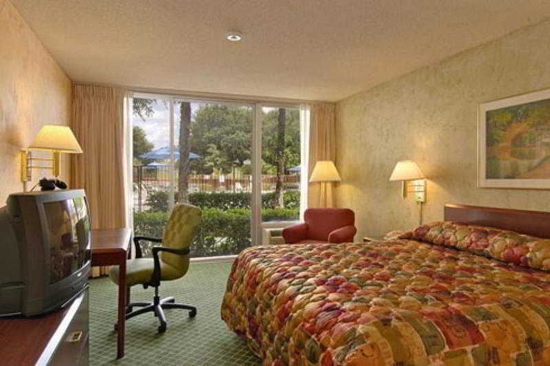 Staybridge Suites Dallas Market Ctr Love Field, An Ihg Hotel Rum bild
